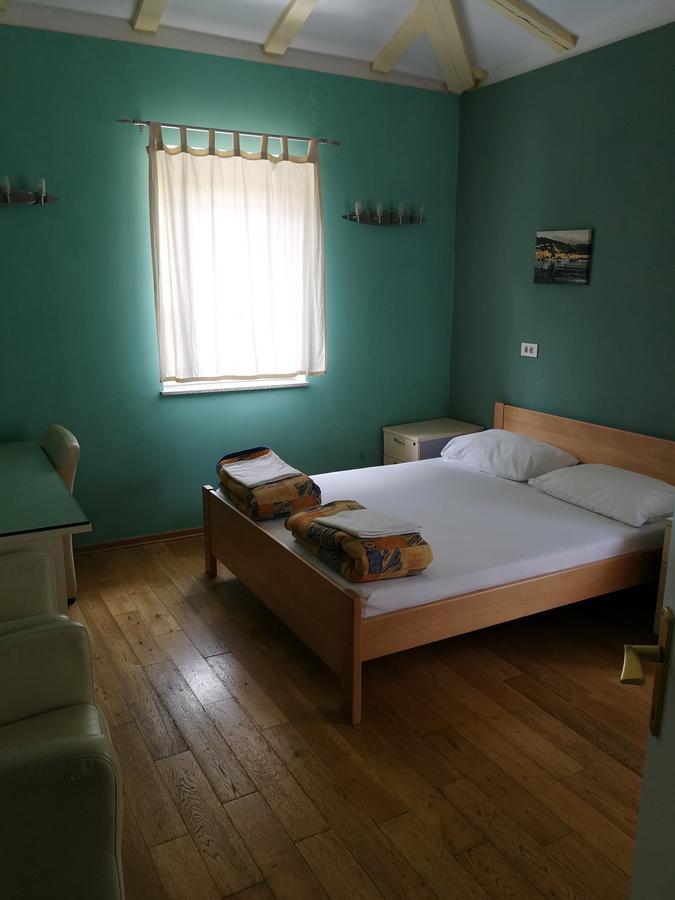 Apartments Zlatko Delic Ika Kültér fotó